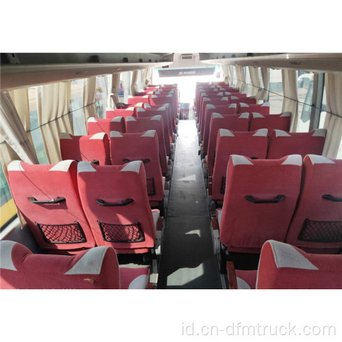 menggunakan bus pelatih daewoo 55 kursi dengan harga bagus